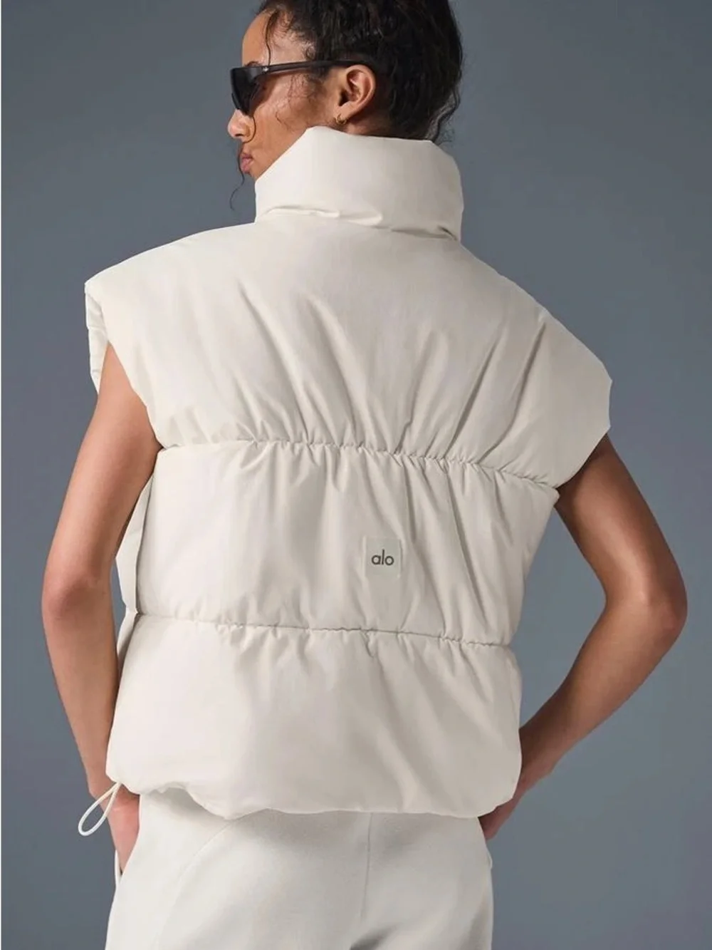 Alo Incline Oversized Ivory Puffer Vest Size Medium